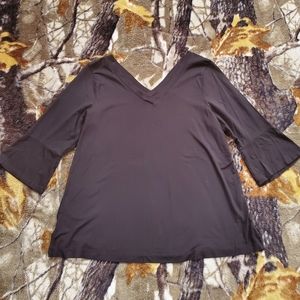 Black flowy v neck shirt